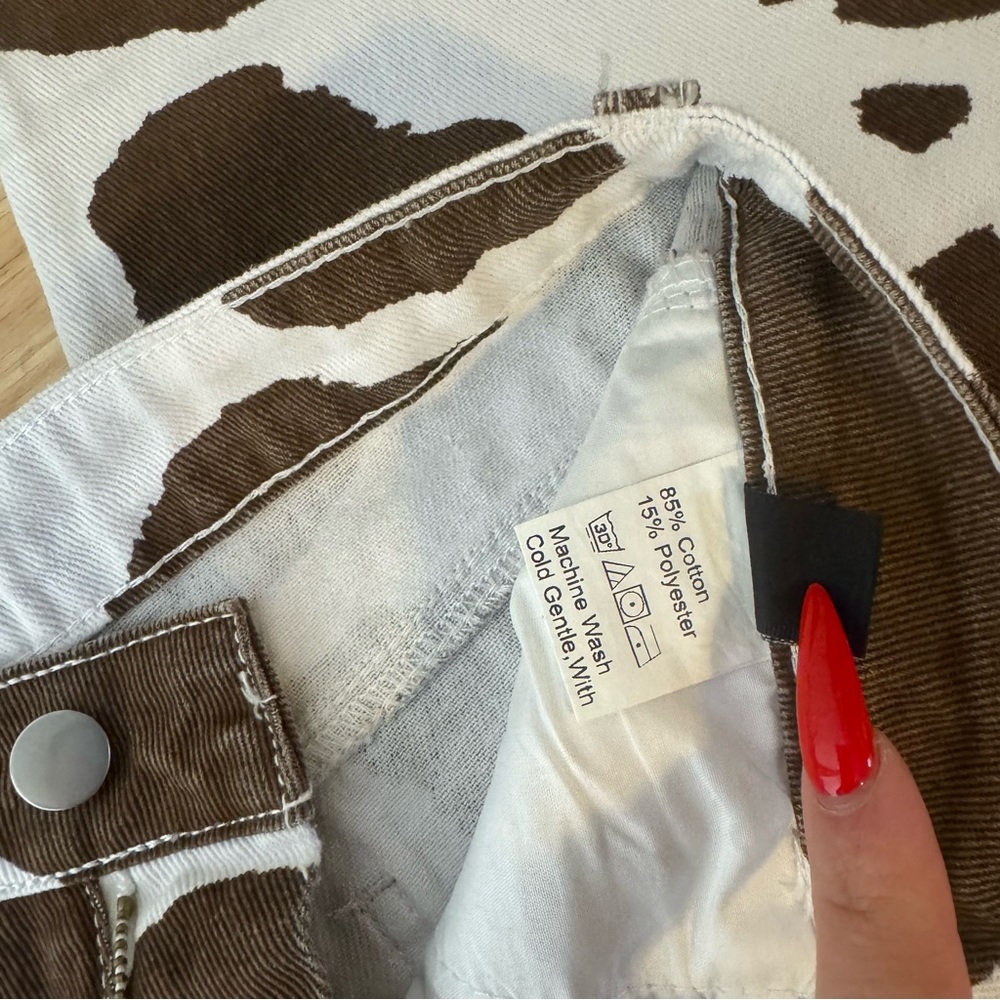 Cow Print High Rise Wide‎ Leg Denim Jeans - Picture 8 of 8